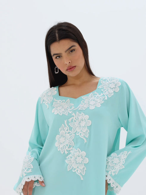 Farah Kaftan in Mint