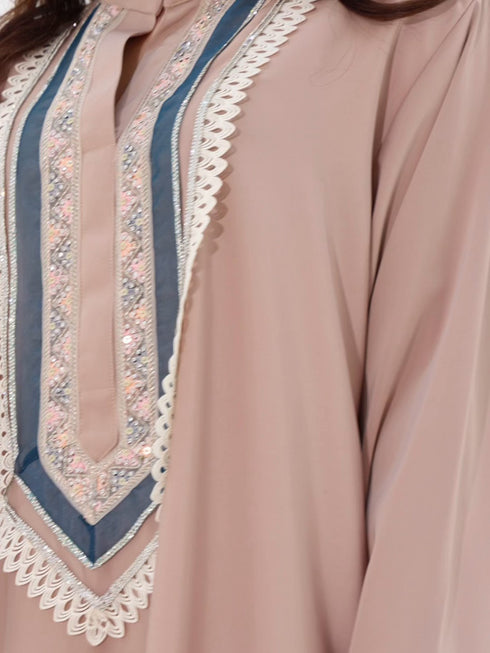 Hind Kaftan in Nude
