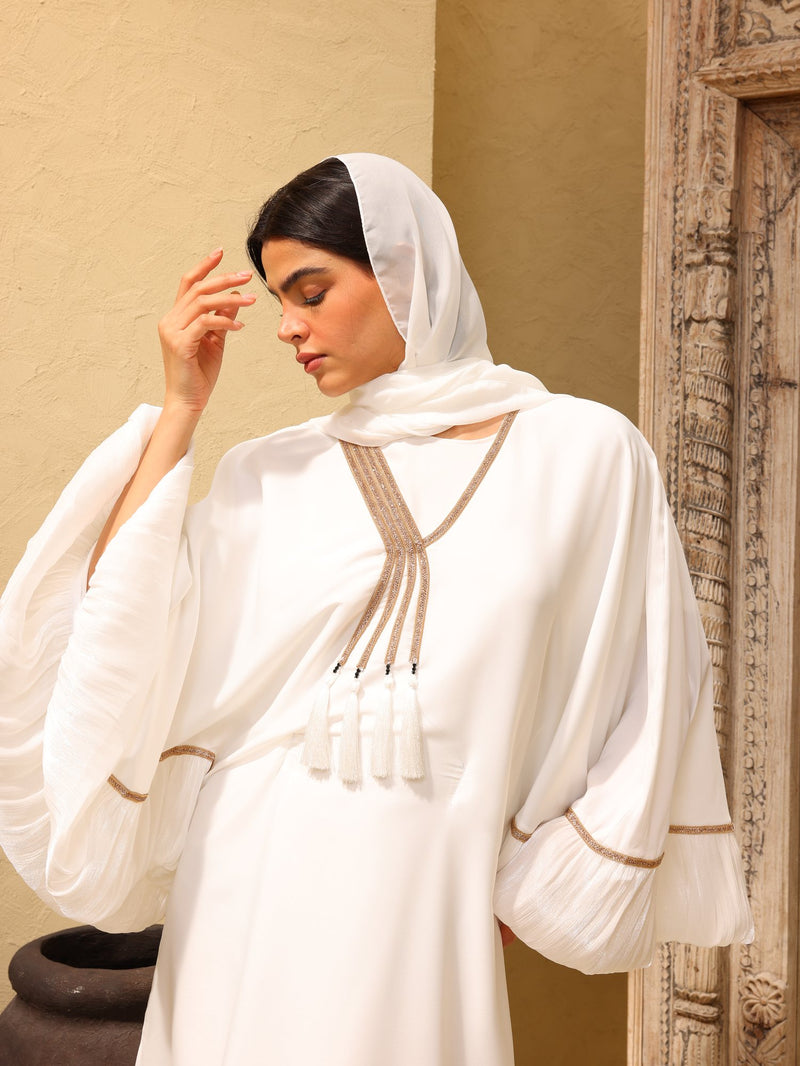 Naqa Ivory Abaya